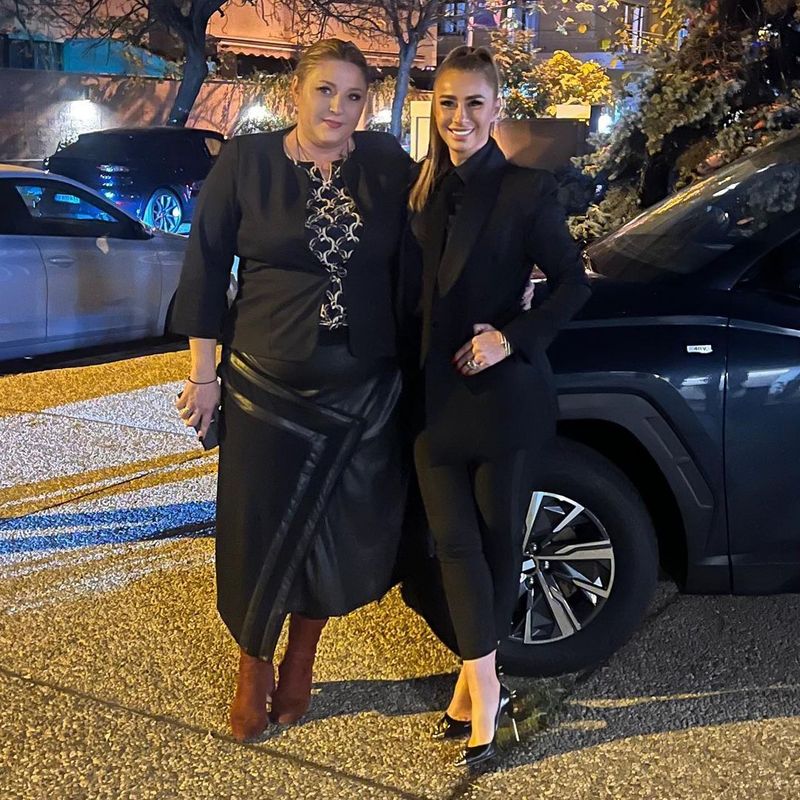 Anamaria Prodan s-a aliat cu Adriana Bahmuțeanu. Impresara și-a surprins fanii din nou: „Suntem cele mai puternice din țară”