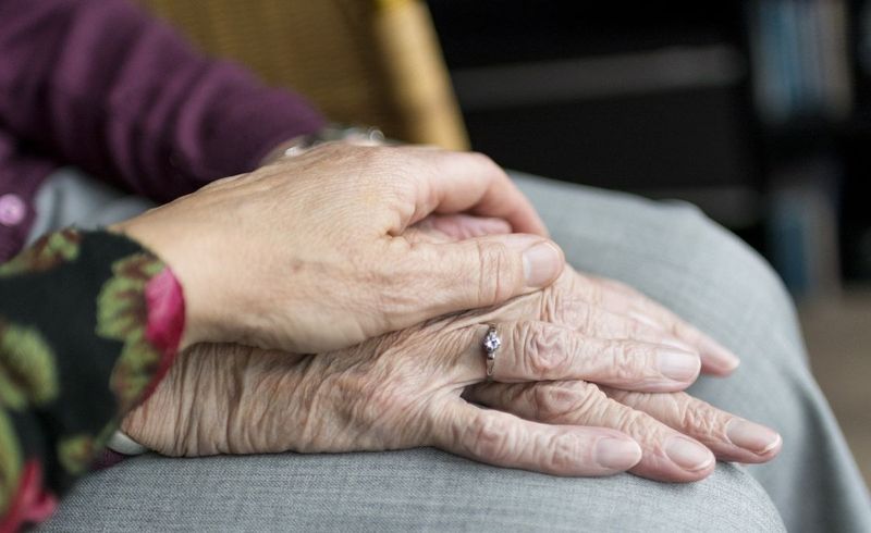 Românii din categoriile vulnerabile ar putea primi vouchere pentru facturi romanii vulenrabili vouchere pentru facturi