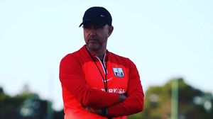 Laurențiu Reghecampf pleacă de la Neftchi Baku