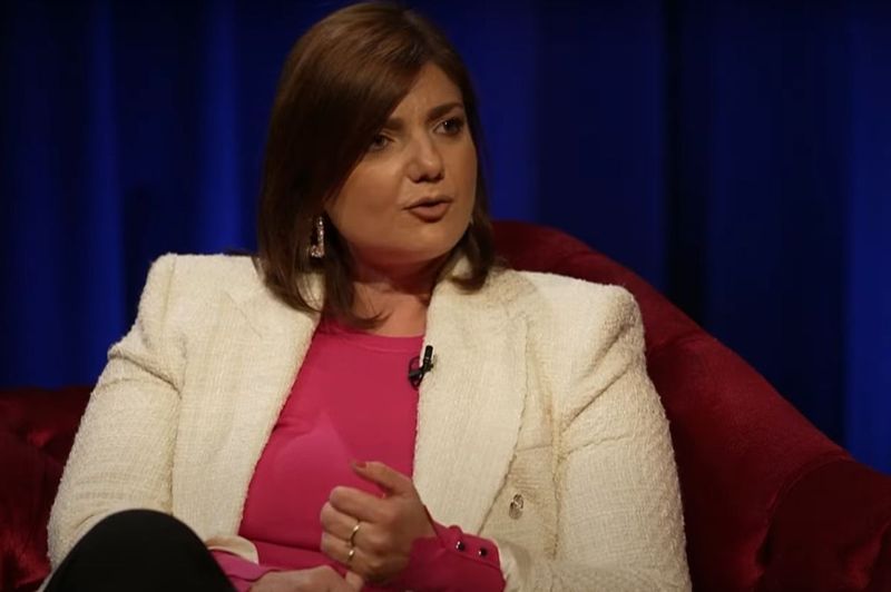 georgiana dragan la in oglinda