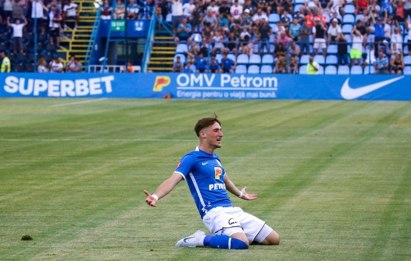 Cupa României: Rapid - Farul. Hagi promite spectacol în Giuleşti. Echipele probabile