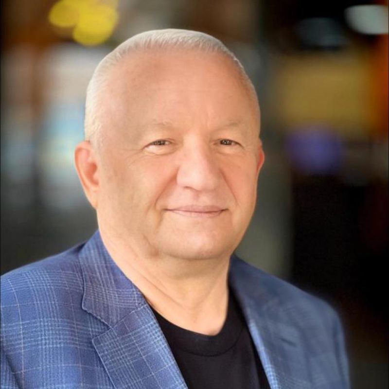 Cine este Adrian Porumboiu. Află cum a intrat fostul arbitru &icirc;n lumea afacerilor