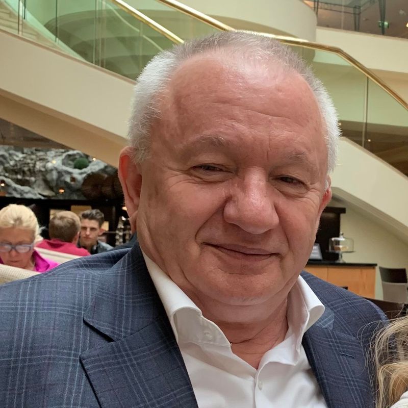 Ce avere are Adrian Porumboiu. Fostul arbitru se numără printre cei mai de succes oameni de afaceri din Rom&acirc;nia