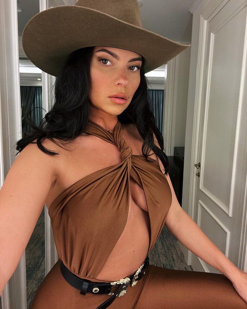 inna, deliric, best female artist, sarcină, inna relație