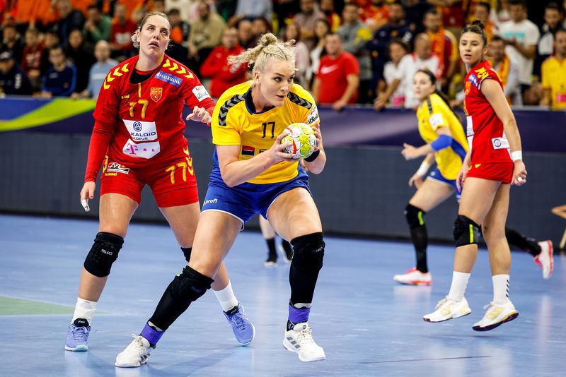 Se poate, fetelor! Rom&acirc;nia joacă azi cu Muntenegru. Cum se pot califica tricolorele