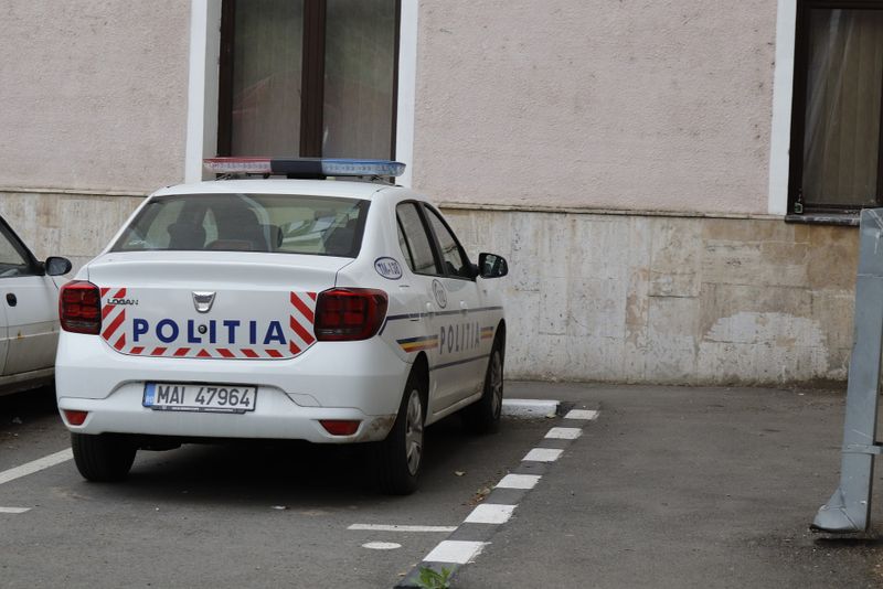 Poliția Română dâmbovița, violență, elev, școală, bătaie