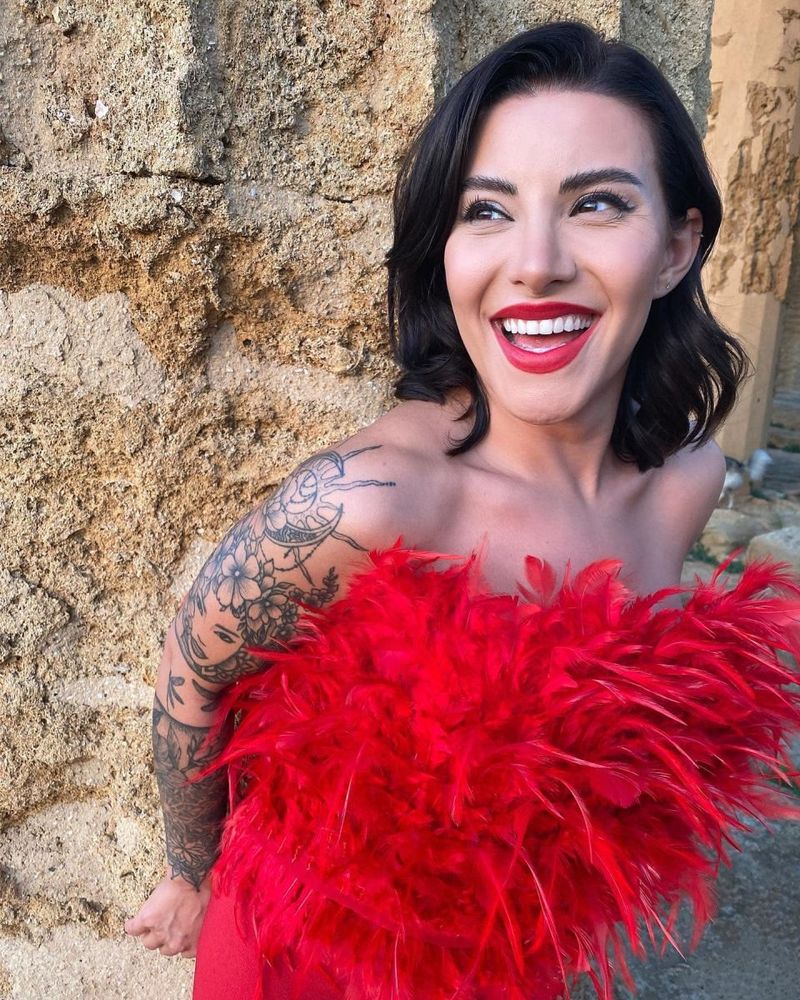 nicoleta nuca