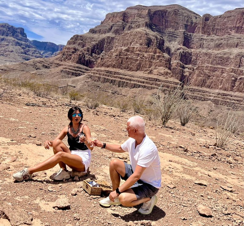 Cum arată și cu ce se ocupă Roxana, iubita lui Virgil Ianțu. Cei doi formează un cuplu de aproape două decenii