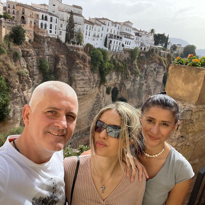 Cum arată și cu ce se ocupă Roxana, iubita lui Virgil Ianțu. Cei doi formează un cuplu de aproape două decenii