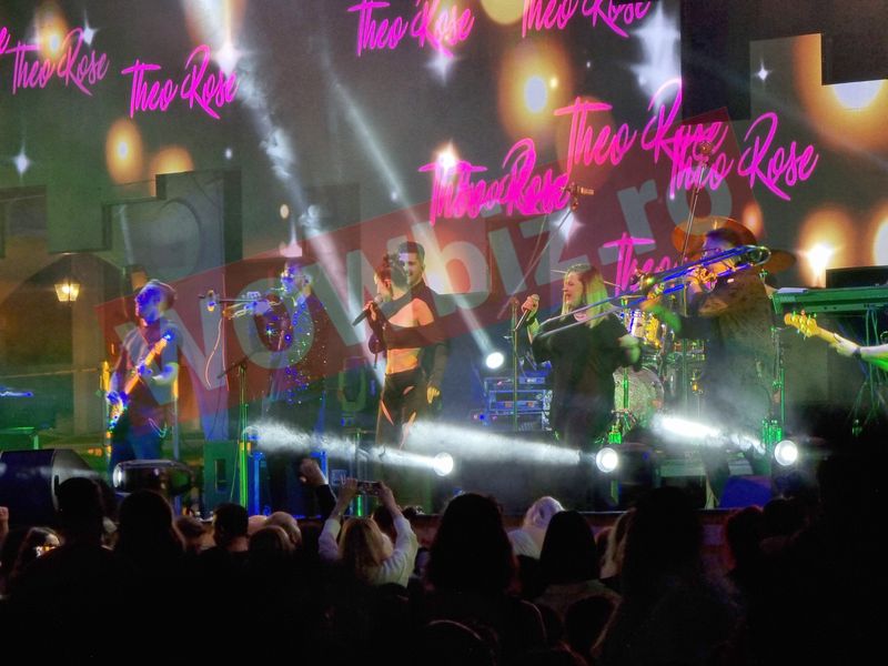 theo rose insarcinata, theo rose dezvaluiri, theo rose burtica