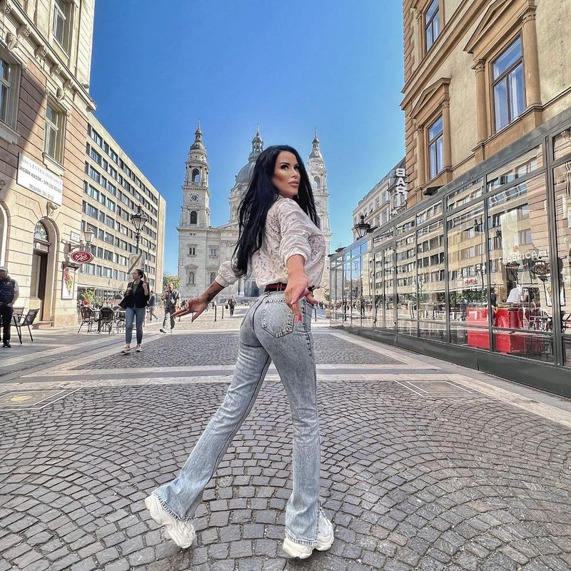 Daniela Crudu însărcinată