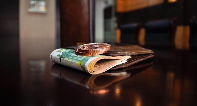 Curs valutar BNR, vineri, 25 noiembrie 2022. Cât costă astăzi un EURO