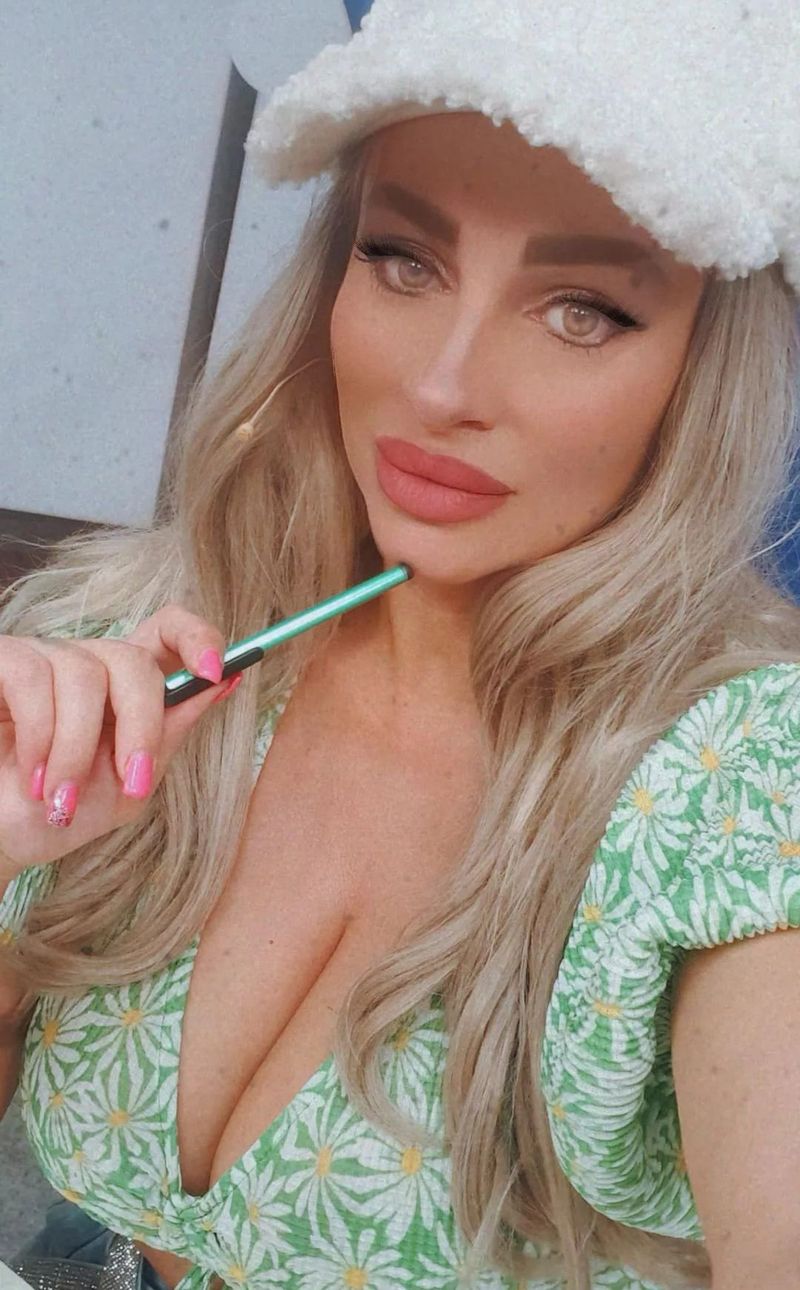sanziana buruiana