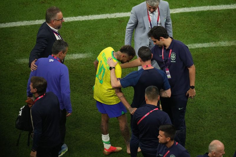 Neymar a ieșit în lacrimi de pe teren