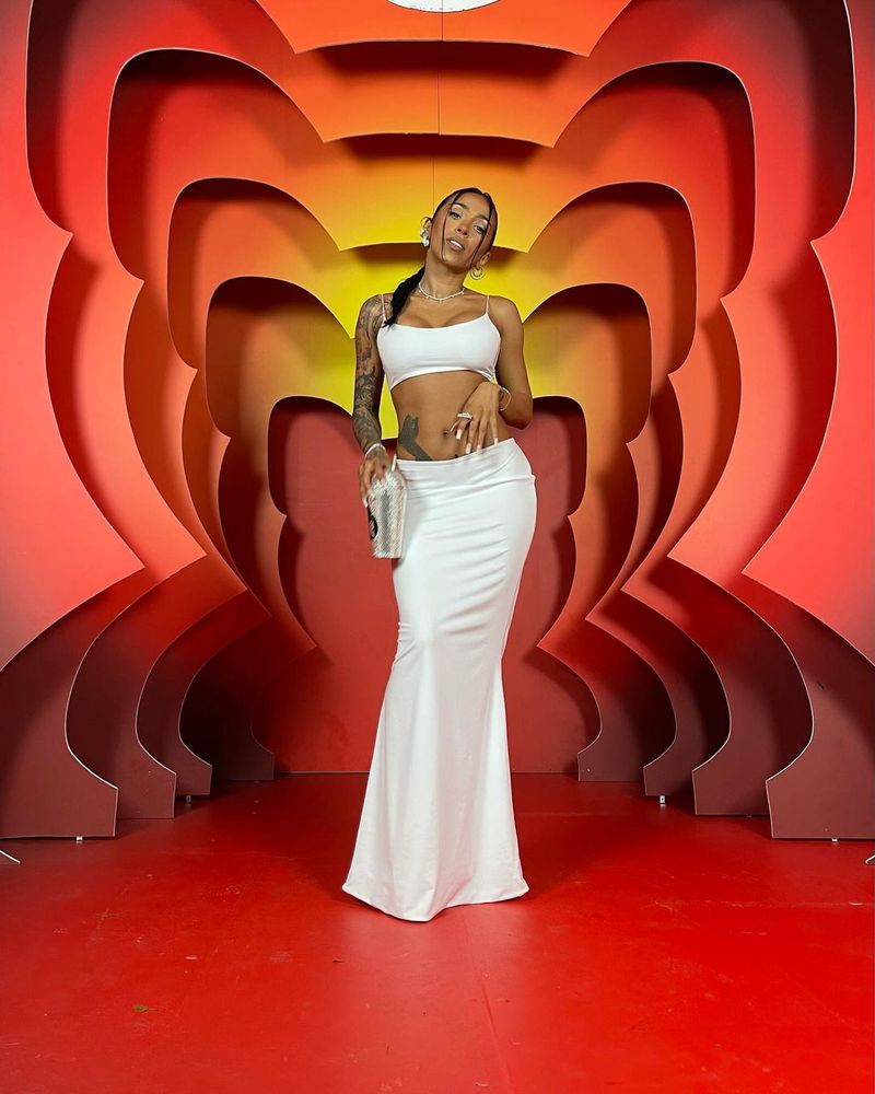 ruby concerte, ruby rochie, ruby cazatura, rubi spectacol