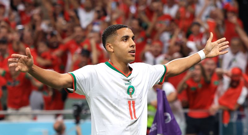 VIDEO Război după victorie! Marocanii au incendiat maşini şi s-au bătut cu forţele de ordine