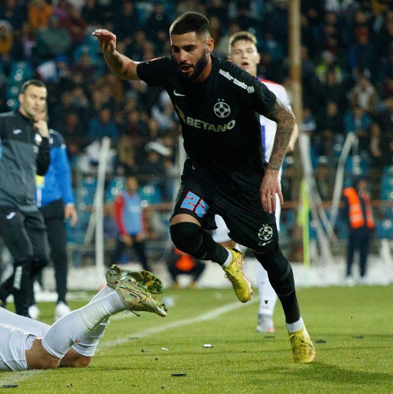 Gigi Becali a făcut anunţul! Trei jucători, out de la FCSB. Ce ofertă a refuzat: &quot;Ce, sunt găinar?&quot;