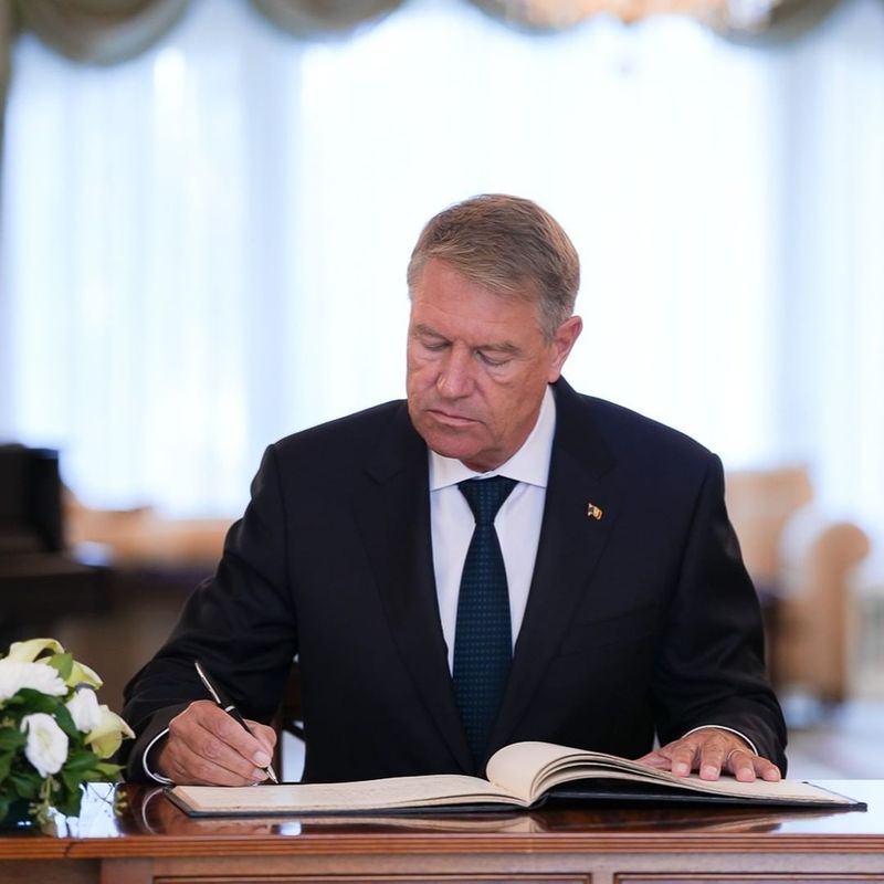 Rudele lui Klaus Iohannis &icirc;l dau de gol! Ce nu făcea președintele Rom&acirc;niei pe vremea c&acirc;nd era primar la Sibiu: &bdquo;N-are nicio treabă&rdquo;