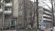 Bebeluș de 8 luni, abandonat în scara unui bloc din Bălți