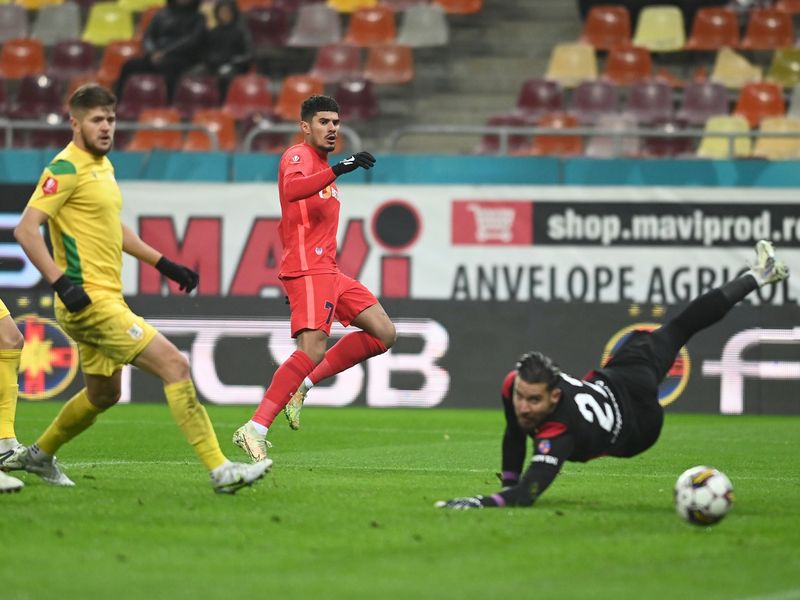 Florinel Coman, disperat să plece de la FCSB. Câţi bani cere Gigi Becali în schimbul său