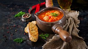 Rețetă ciorbă de perișoare de post. Iată cu ce poți înlocui clasicele perișoare din carne în Postul Crăciunului 2022