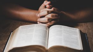 Rugăciune către Sfântul Ierarh Dosoftei, Mitropolitul Moldovei. Când este bine să o citești