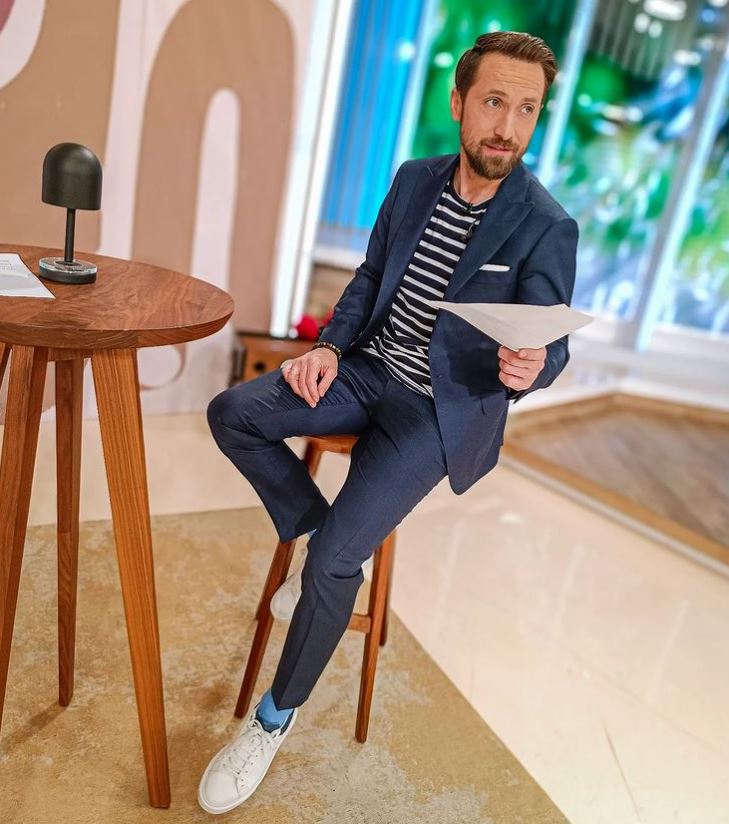 Dani Oțil, pus la zid de Ramona Olaru, după ce asistenta TV a mers la restaurantul său pentru a m&acirc;nca o supă! Blondina s-a pl&acirc;ns de prețurile enorme: &bdquo;Nu mai ascultați toate prostiile&rdquo;
