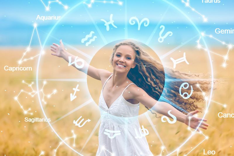 Horoscop zilnic, 12 decembrie 2022. Gemenii își întâlnesc sufletul pereche, iar Leii trec printr-un impas