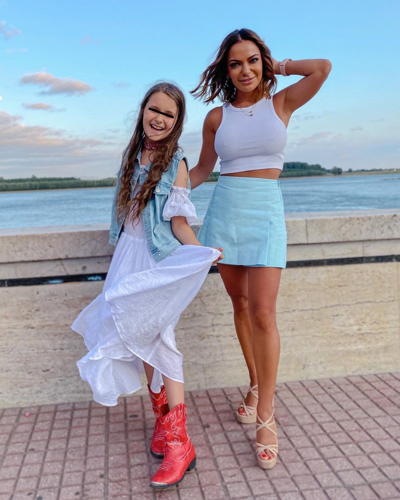 Andreea Antonescu și fiica sa