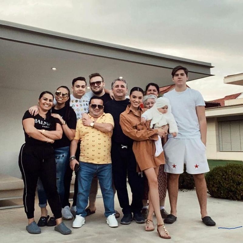 Cine este și cu ce se ocupă Mayk Simionescu, fratele mai mic a lui Adrian Minune