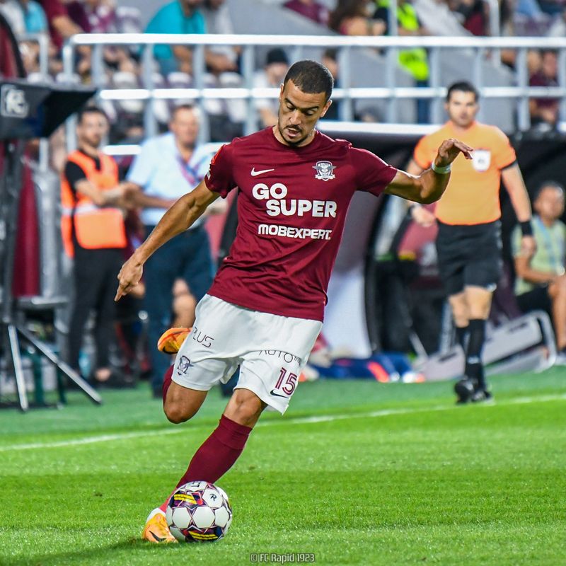 Mutu face curăţenie la Rapid! Trei jucători, daţi afară. &quot;I-am anunţat că nu fac parte din planurile mele&quot;