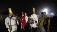 Tradiții de Crăciun din inima Maramureșului. În ce constă „Jocul Moșilor”