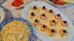 Rețetă salată de boeuf pentru Crăciun 2022. Vezi ingredientele necesare pentru un preparat de nota 10