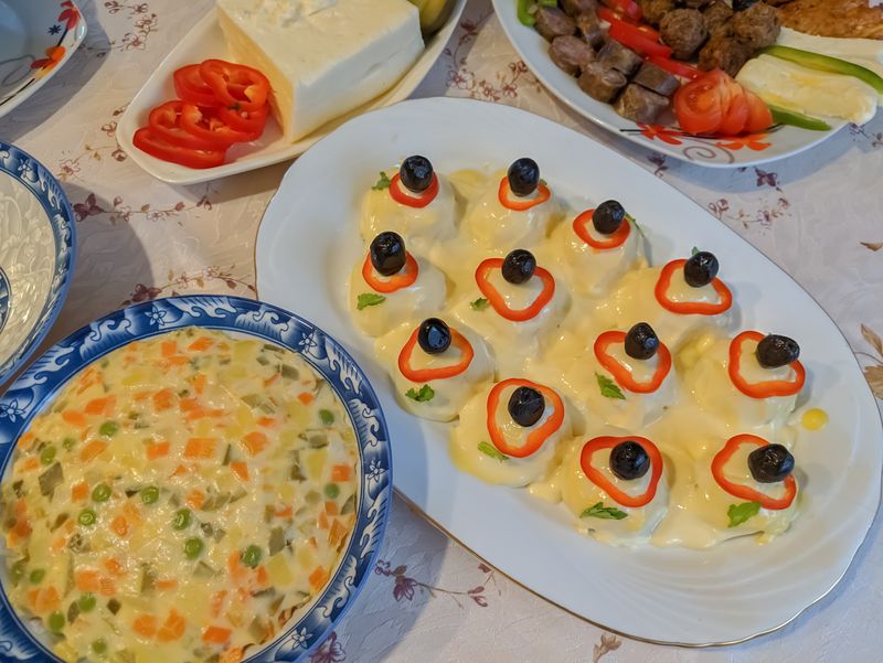 Rețetă salată de boeuf pentru Crăciun 2022. Vezi ingredientele necesare pentru un preparat de nota 10