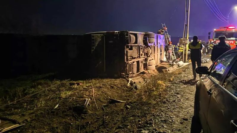 Autocar răsturnat Pașcani 