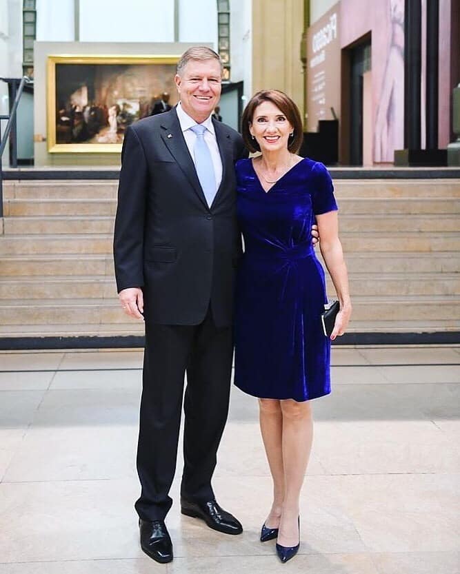 Carmen Iohannis a &icirc;ncălcat din nou protocolul vestimentar!