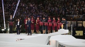 Adriana Paul, românca care a ținut trofeul acordat lui Lionel Messi la Cupa Mondială 2022