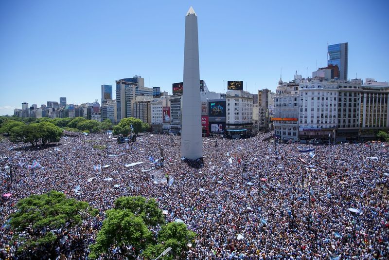 VIDEO Imagini superbe din Buenos Aires! Milioane de argentinieni au ieşit să &icirc;i &icirc;nt&acirc;mpine pe campionii mondiali