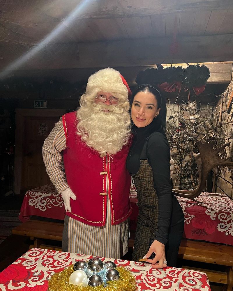 Adelina Pestrițu, locația inedită unde &icirc;și va petrece sărbătorile, a doua oară consecutiv. Fosta prezentatoare TV va părăsi Rom&acirc;nia și anul acesta