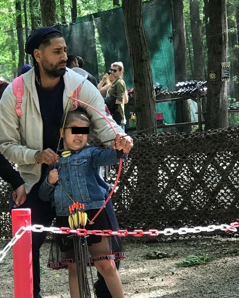 Connect-R a rămas fără cuvinte atunci c&acirc;nd a auzit ce &icirc;și dorește fiica lui de Crăciun! E incredibil ce i-a cerut Maya Moșului: &bdquo;Dumnezeule&rdquo;