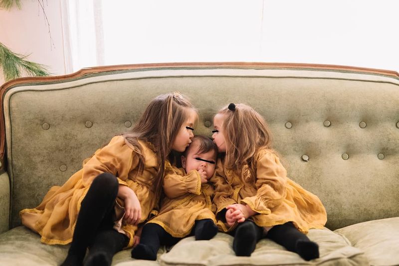 Fiicele Laurei Cosoi