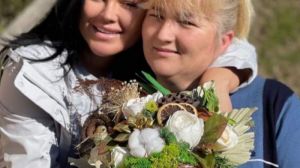 Răspunsul lui Carmen de la Sălciua, atunci când a fost întrebată de ce nu mai postează imagini cu mama ei: „Poate nu voi reuși să mă fac înțeleasă. E adevărat!”