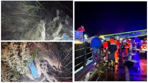 Doi oameni au murit, după ce autocarul în care se aflau s-a răsturnat într-un râu! Pasagerii urmau să-și viziteze rudele aflate în închisoare