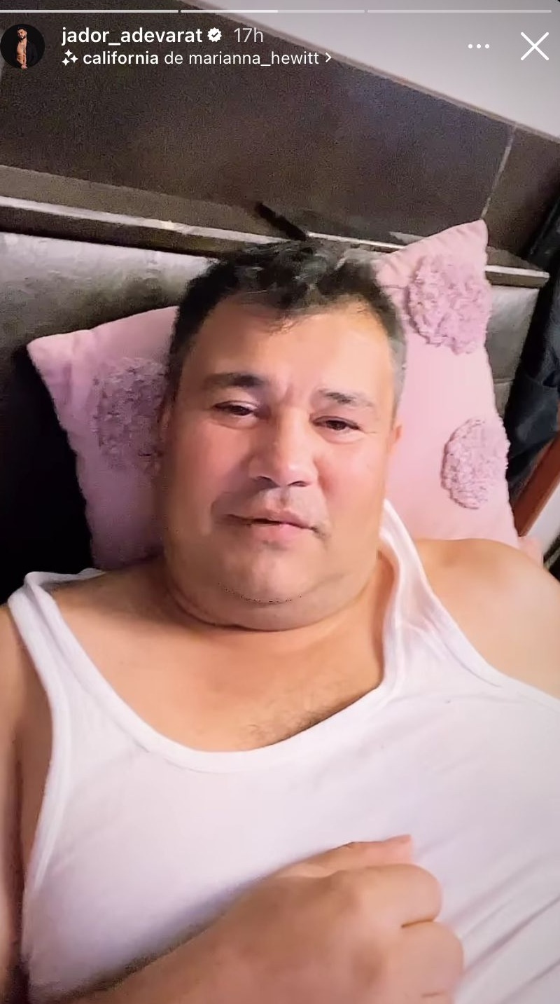 Jador, imagini rare cu tatăl său, de sărbători! Cei doi seamănă ca două picături de apă. Manelistul a plecat la casa părintească la sfârșit de an