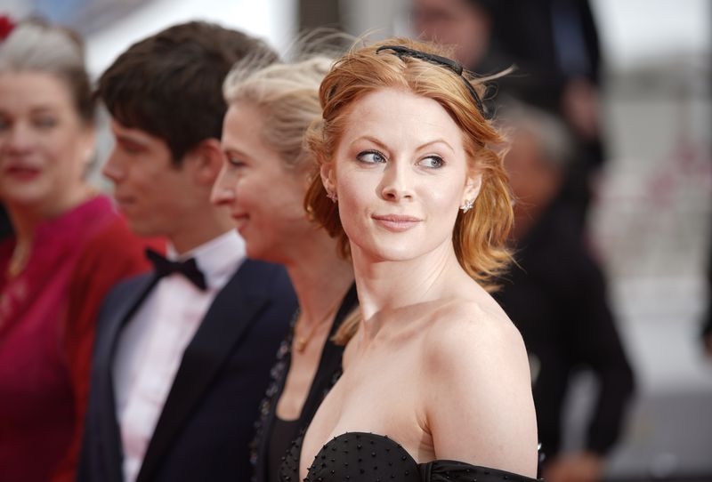 Cine este Emily Beecham, actrița din serialul 1899