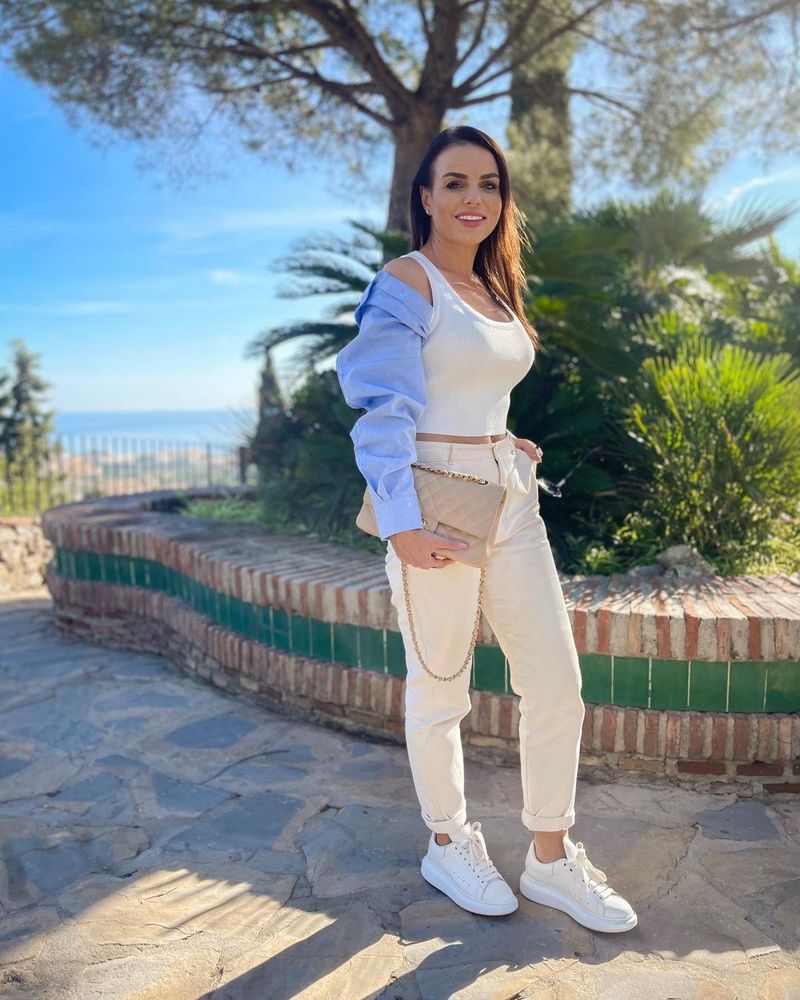 jojo, catalina grama vacanta, jojo si paul ipate, jojo familie