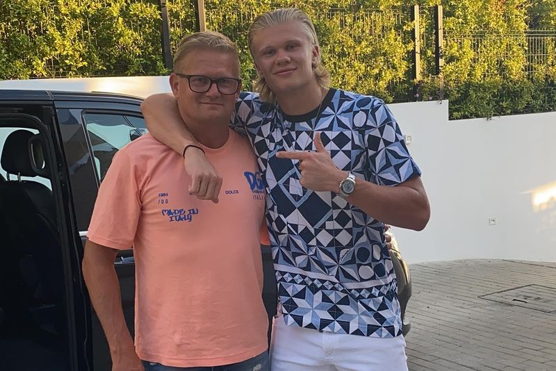 Haaland calcă &icirc;n picioare toate recordurile! L-a &icirc;ntrecut deja pe tatăl său şi a stabilit c&acirc;teva borne impresionante