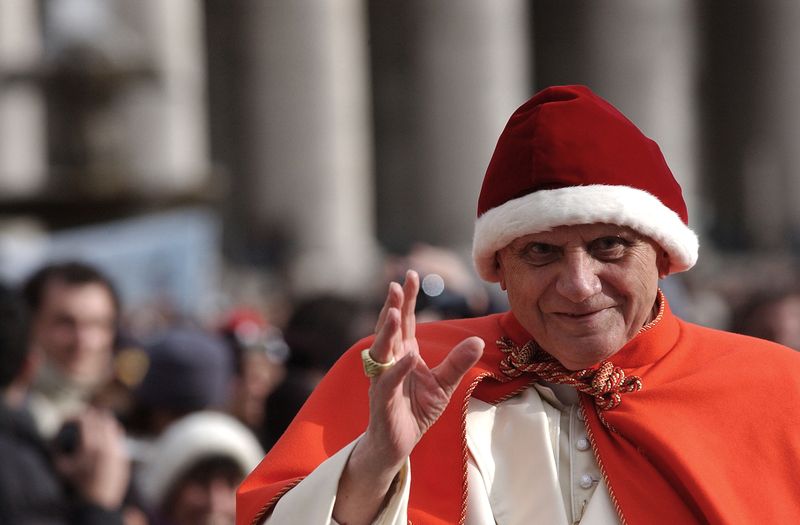 Biografie Papa Benedict al XVI-lea. Fostul papă a murit la v&acirc;rsta de 95 de ani