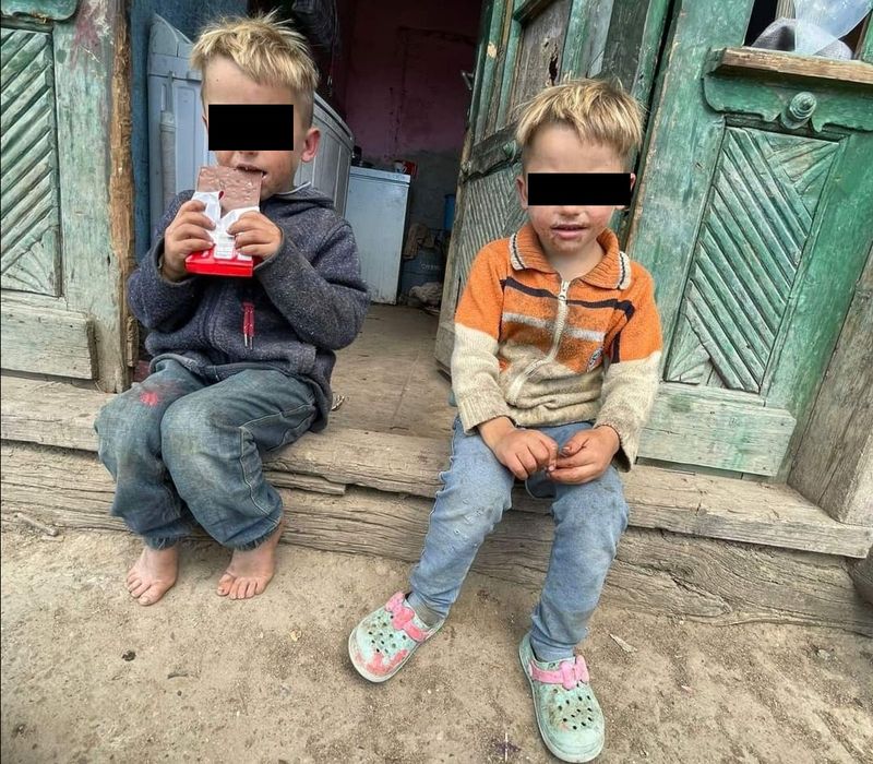 Drama unor frați abandonați de mamă Prahova