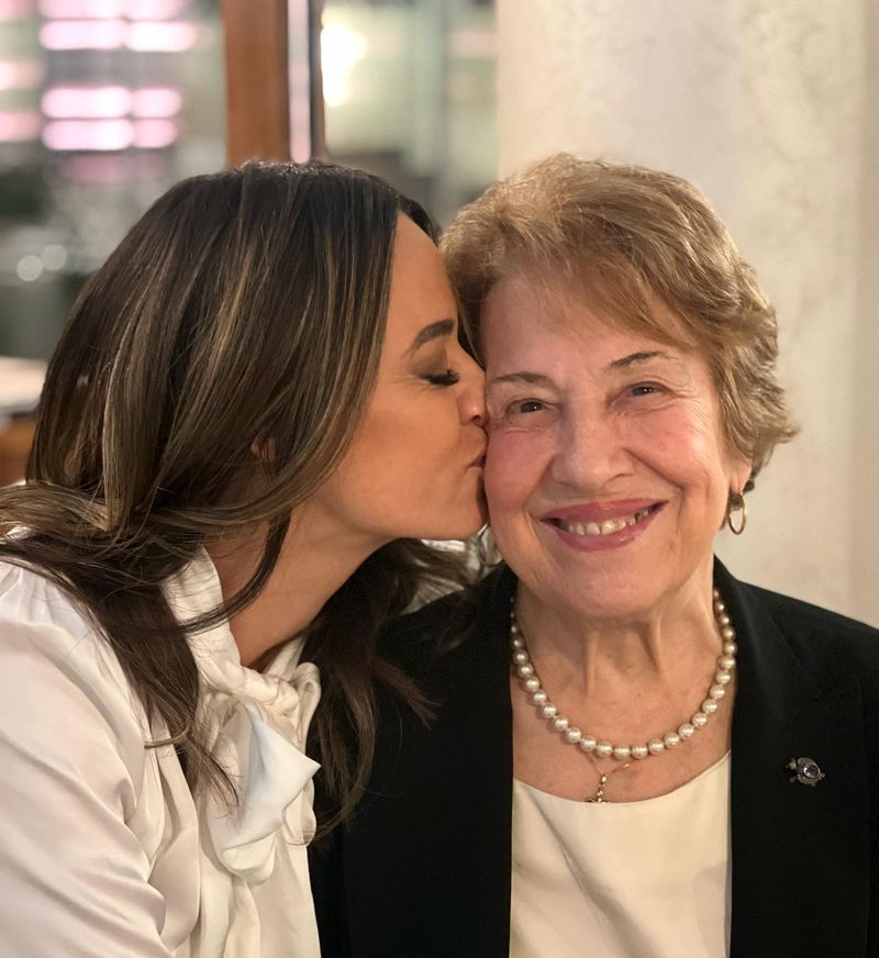 Andreea Raicu și mama sa